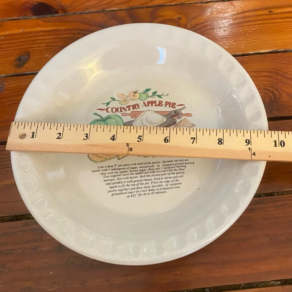 1980s Country Apple Pie Plate Glazed Ceramic Dish